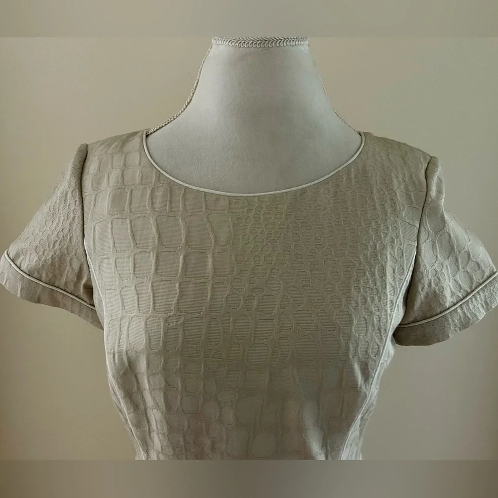 CUTE Alex Marie Tan Dress w/White Piping - Picture 3 of 6